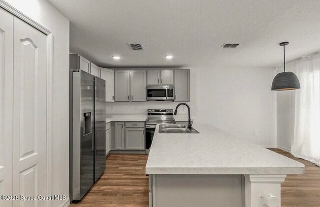 Photo - 271 Wendover Rd SW
