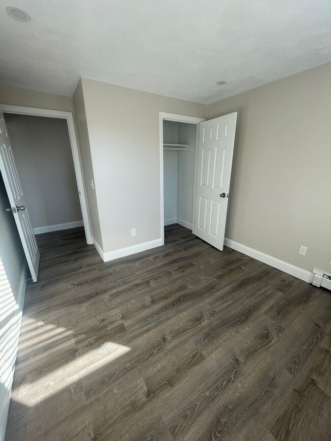 Photo - Pondsview Apartments