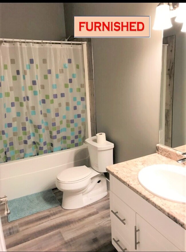 Photo - 8411-B-8488 88 Ave