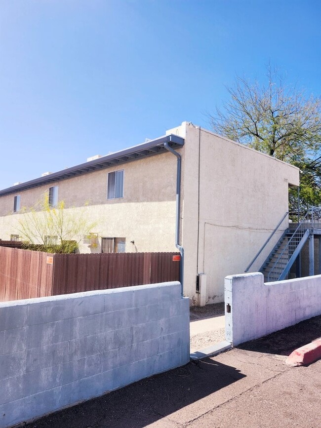 Photo - Executive Apartments