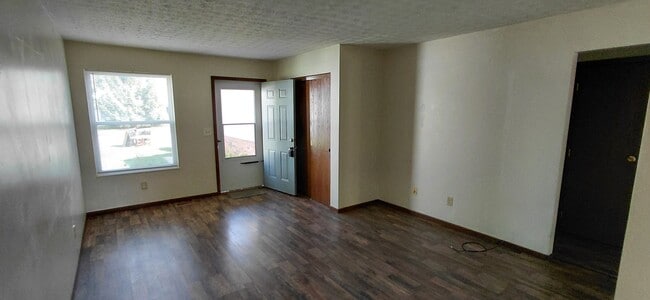 Photo - 2585-2587 Four Seasons Dr Unit 2585