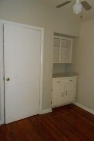 Photo - 4 bed 2 bath house- minutes from the Stadi...