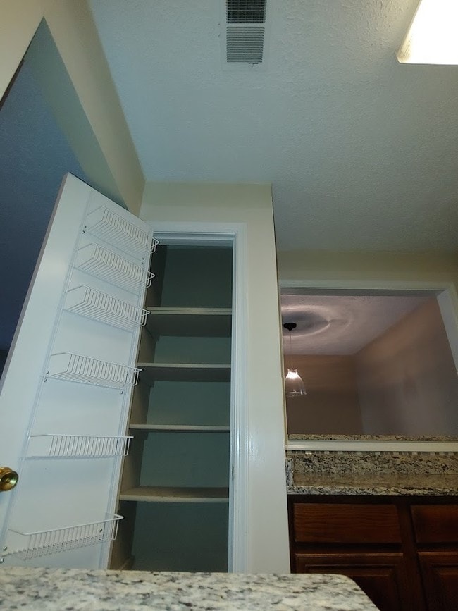 Photo - 10129 Oakton Terrace Rd Unidad 10129