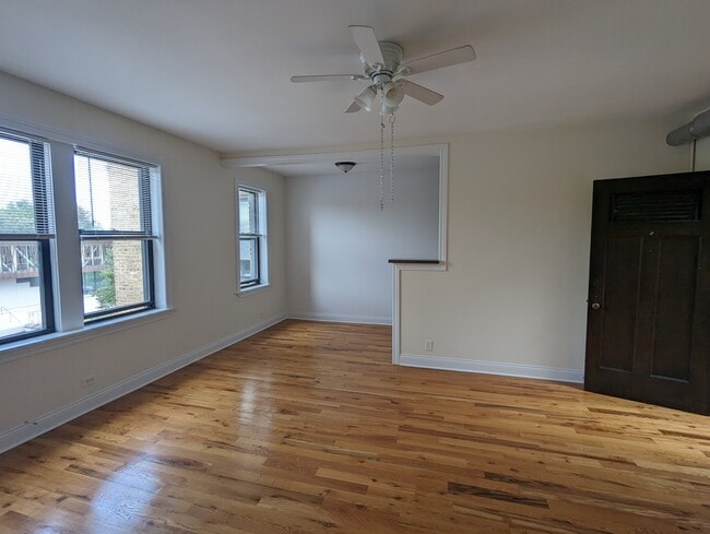 Building Photo - 338 Tudor Ct