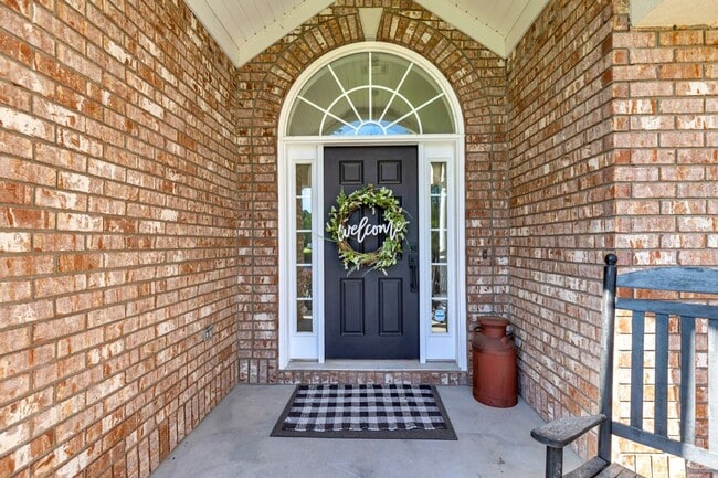 Photo - Gorgeously Updated 4 Bed/3.5 Bath in Tranquilla Hall - Buckhead