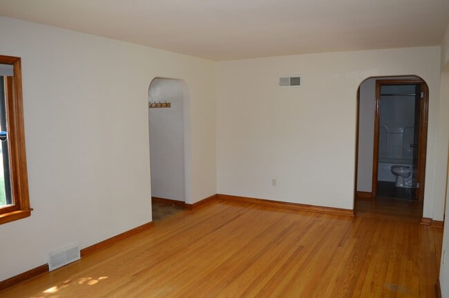 Photo - 7014 University Ave