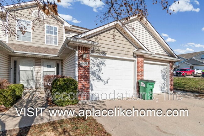 Photo - 803 SW Imperial Ln