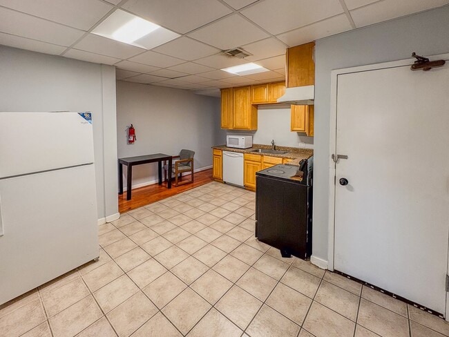 Photo - 2014-2016 N Charles St Unit THIRD FLOOR