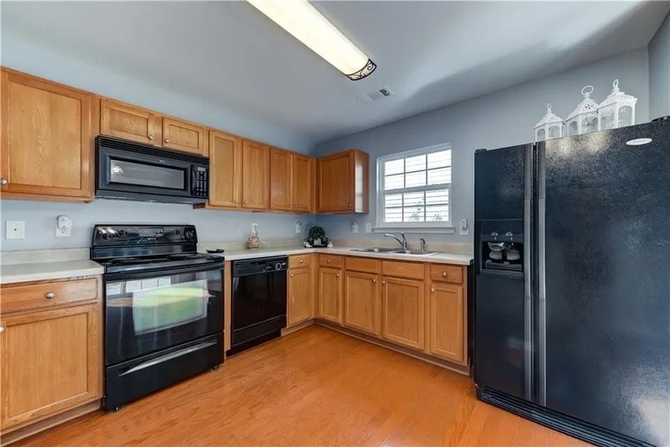 Photo - 2820 Mayfair Dr