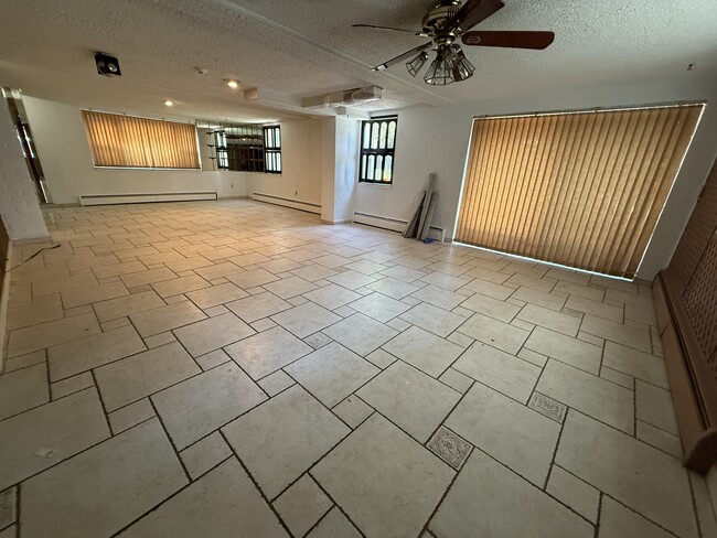 Photo - 250 Maple St