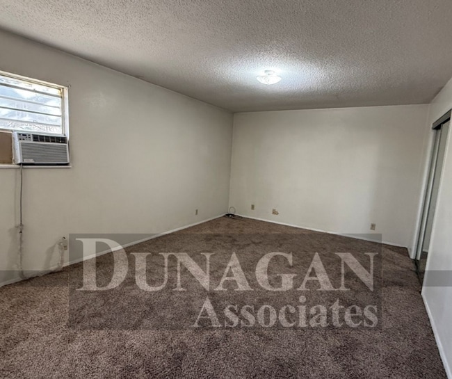 Photo - AVAILABLE NOW!! 2BEDROOM/1 FULL BATH !!