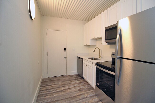 Photo - 843 N Knott St Unit 201