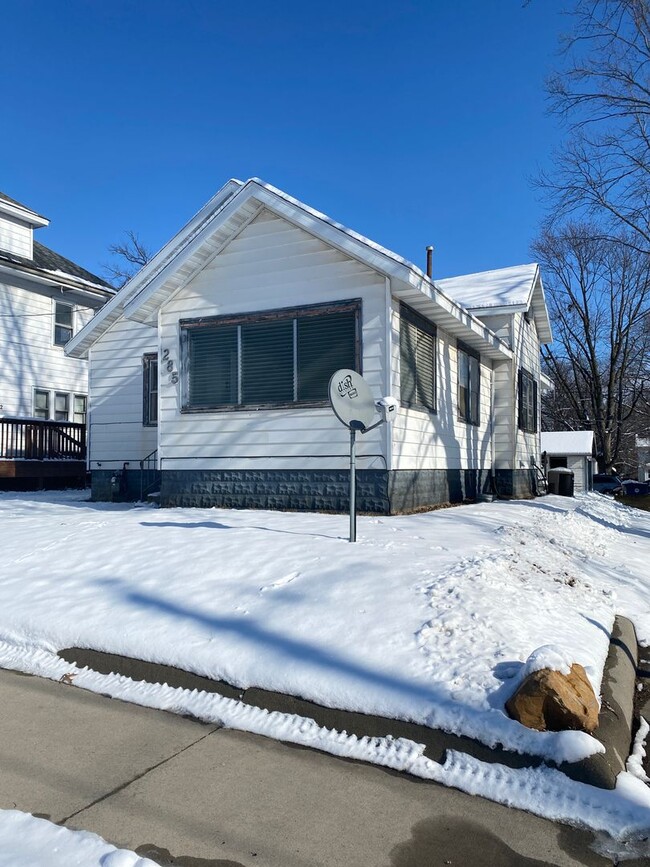 Building Photo - 285 Hammond Ave