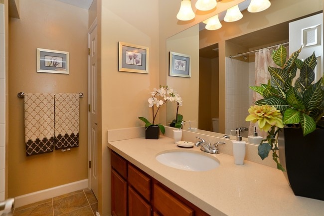 Alta Mar at Broadwater Apartments