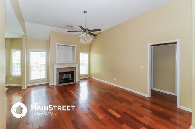 Photo - 8423 Shady Elm Dr