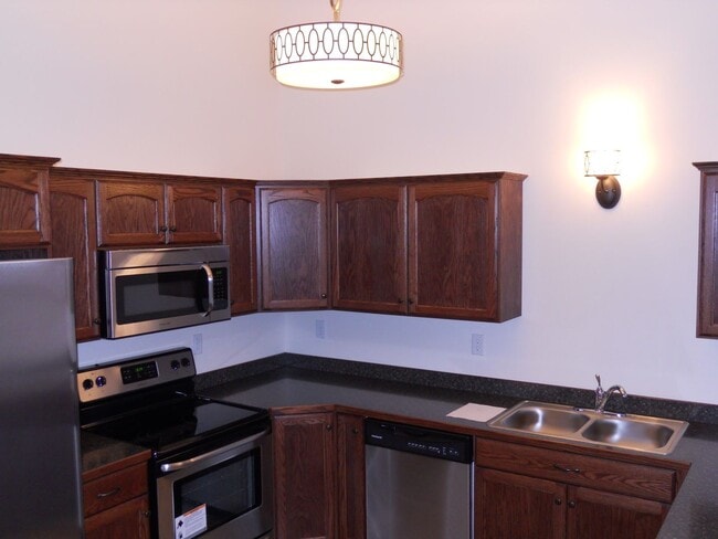 Building Photo - 959 30th Ave W