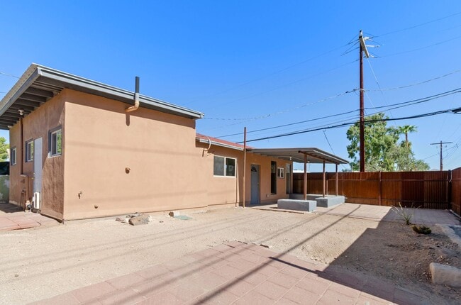 Photo - 1541 E Mabel St Unit Mabel 2