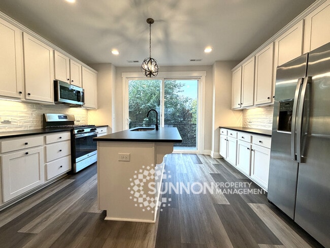 2 Bed + Loft & 2 Car Garage with Skyline Views