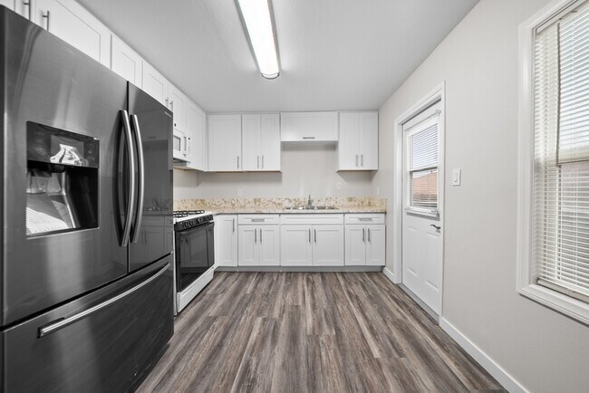 Photo - 1916 Skyline Dr