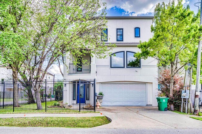 Photo - 4701 Inker St