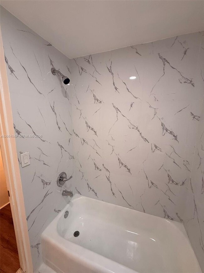 Photo - 2750 SW 26th St Unidad 1