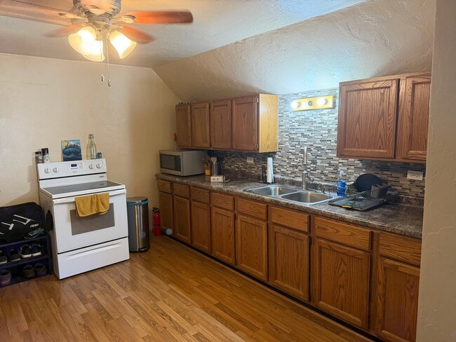402 S 3rd Ave Unit 402A