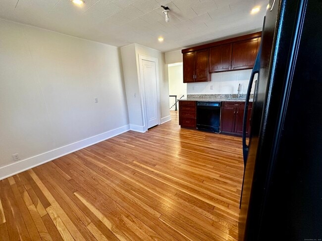 Photo - 336 Federal Rd