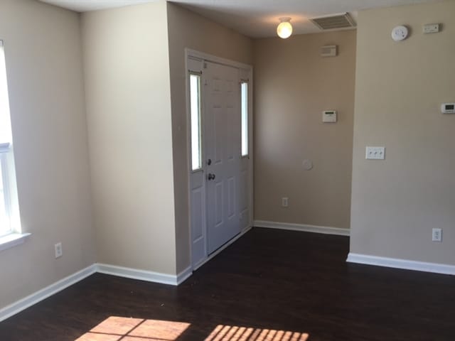 Photo - 419 Flint Dr