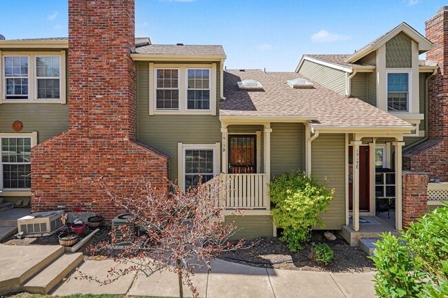 Photo - Conveniently Located 3BR/2.5 Bath Townhome