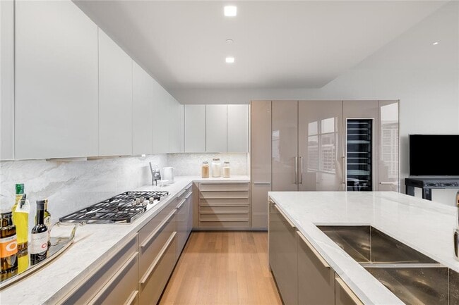 Photo - 1918 Olive St Unit 451.26