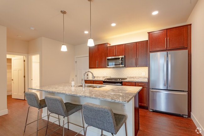 2BR, 2BA - Lower Corner