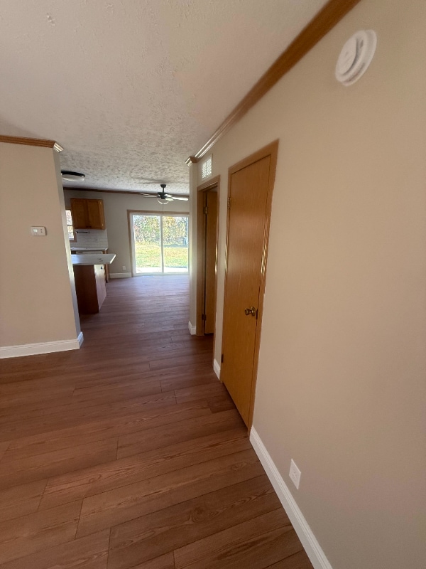 Photo - 1561 Maryan Ave