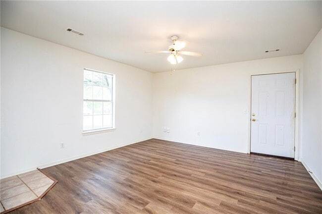 Photo - 2516 W Ash St