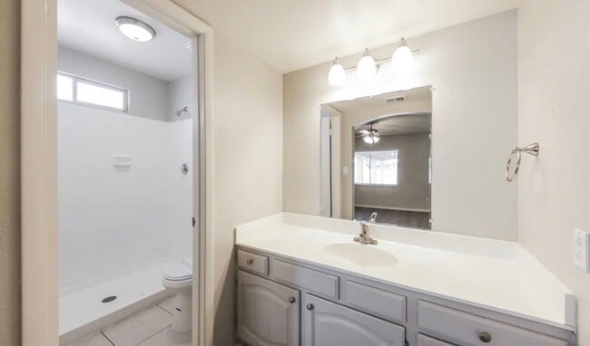 16510 W Jenan Dr