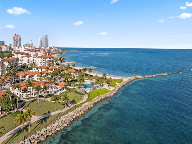 Building Photo - 19133 Fisher Island Dr Unit 19133 Rental