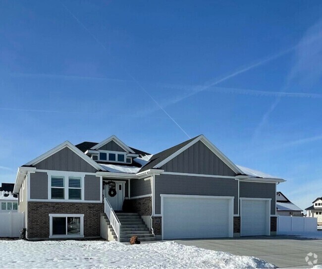 Building Photo - 1263 N 4950 W Rental