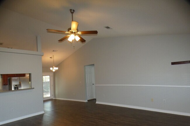 Photo - 4-Bedroom Home On Cul-De-Sac