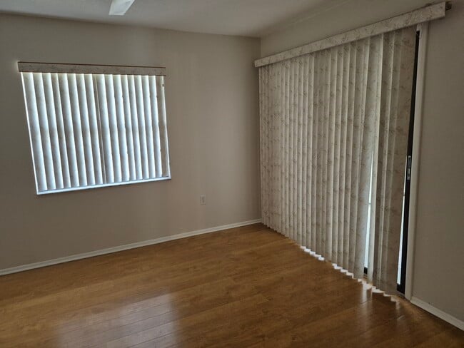 Photo - 5745 Summerside Ln Unit 16B