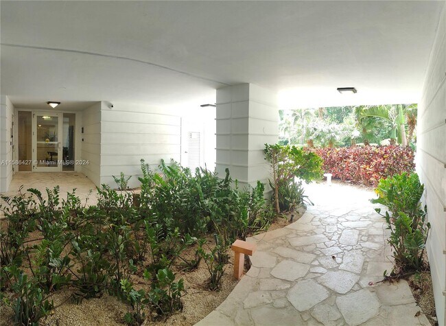 Photo - 611 Ocean Dr Unidad 8E