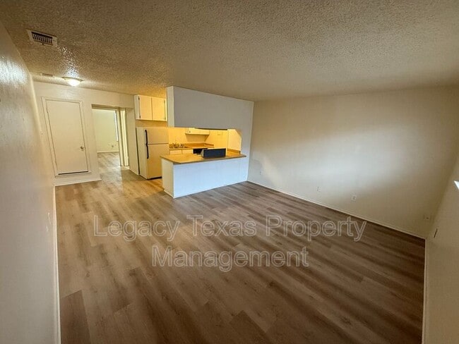 Photo - 1700 Short St Unit B