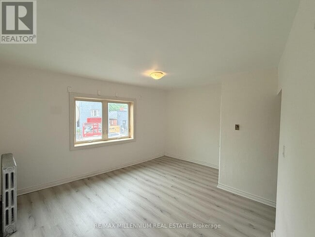 Photo - 520 Rogers Rd