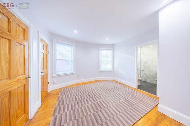 7 Alcott St