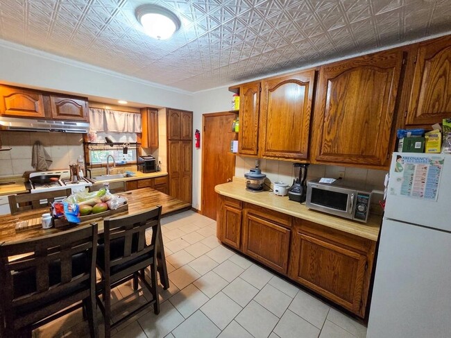 435 Washington St Unit 2nd floor