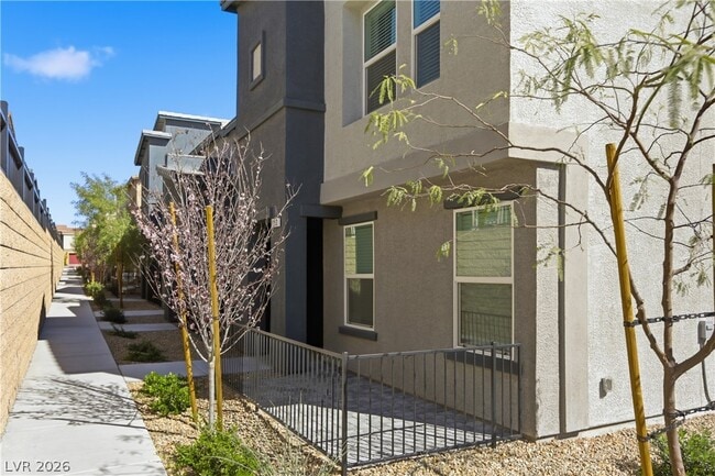 Photo - 6913 Stafford Hl St