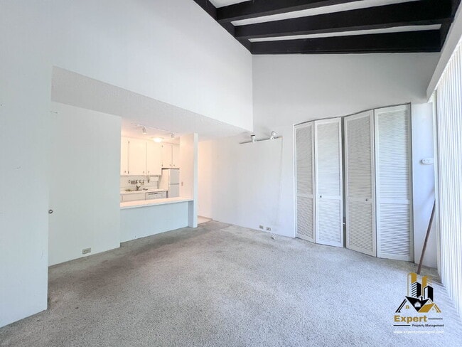 Photo - 887 Woodside Ln E Unit #3