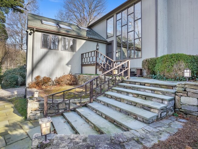 Photo - 8 Bayberry Ridge Rd