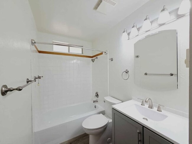 Photo - 1037/1039 Eastmont Ave. Duplex Unit 1037