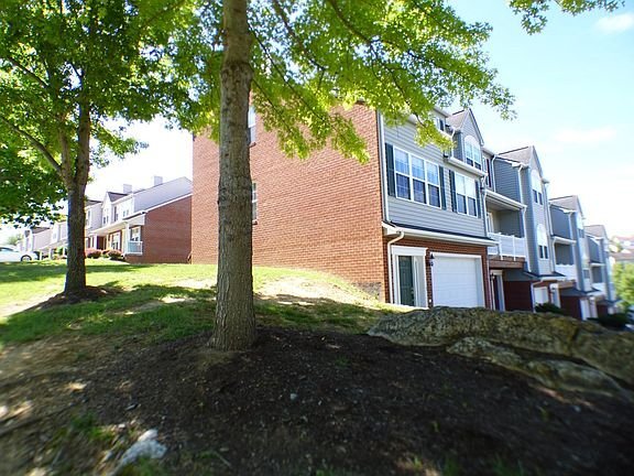 Photo - 2 Silver Leaf Dr NW
