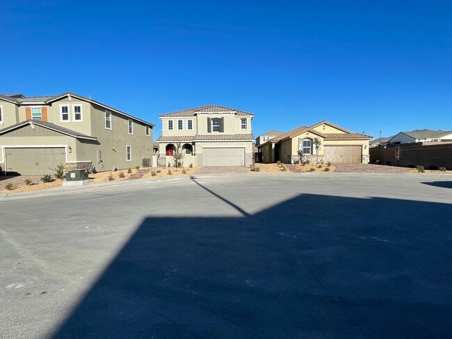 Photo - 2620 Tolmezzo St House