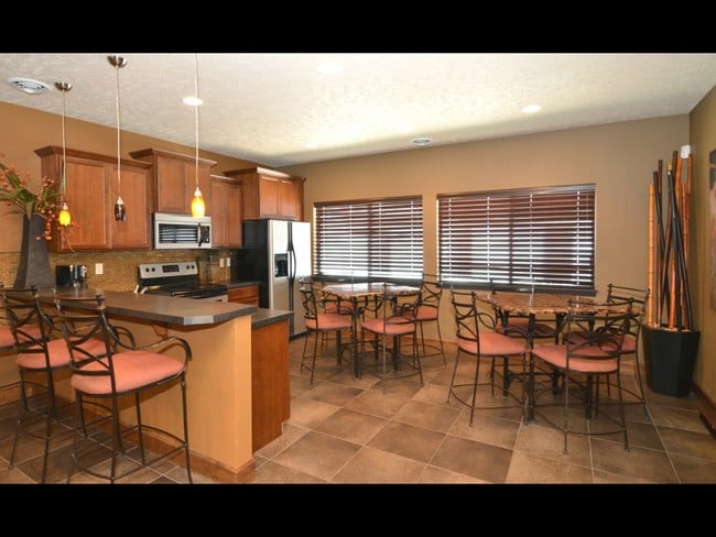 Photo - Sullivan Court Apartments
